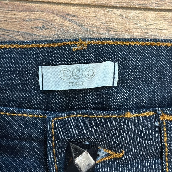 Woman’s Designer Italian made Denim Boot cut jeans. by ECO size 42 EU. - Picture 4 of 7